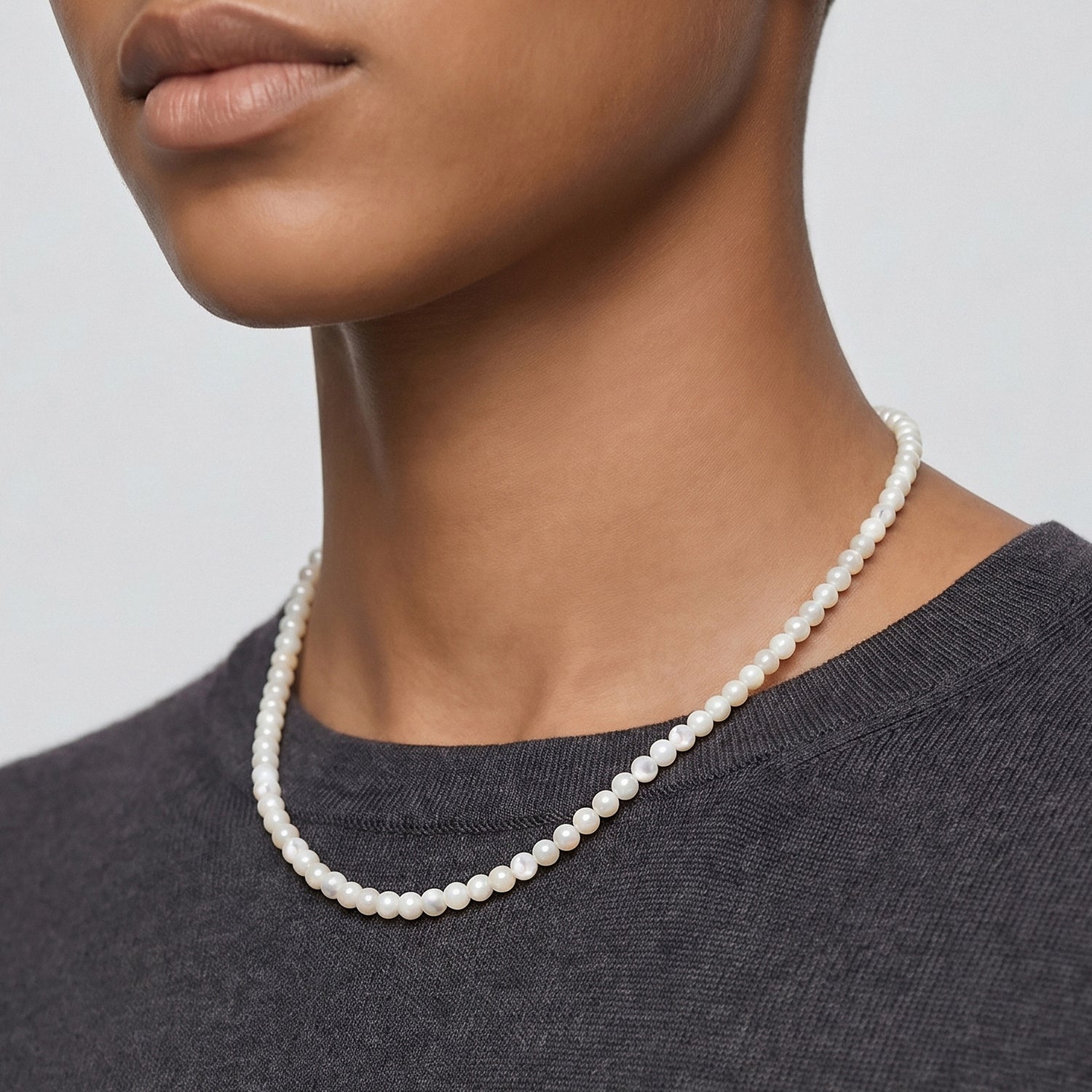 Round Mother of Pearl Beads Necklace